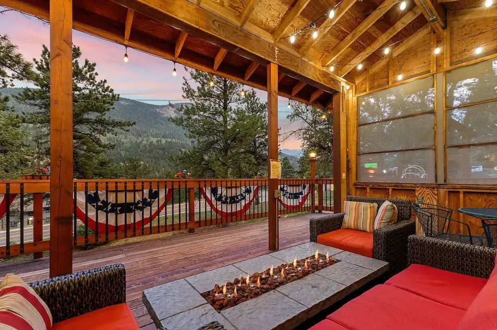 Wildwood-Inn-Rocky-Mountain-National-Park