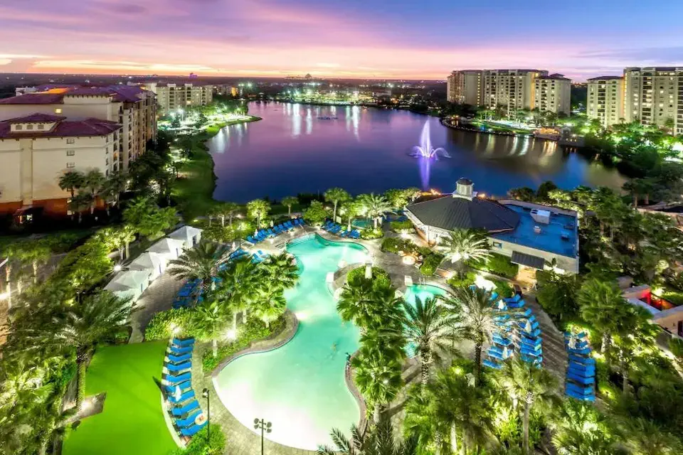 Wyndham-Grand-Orlando-Resort-Bonnet-Creek-hotel-for-adults-disney-world